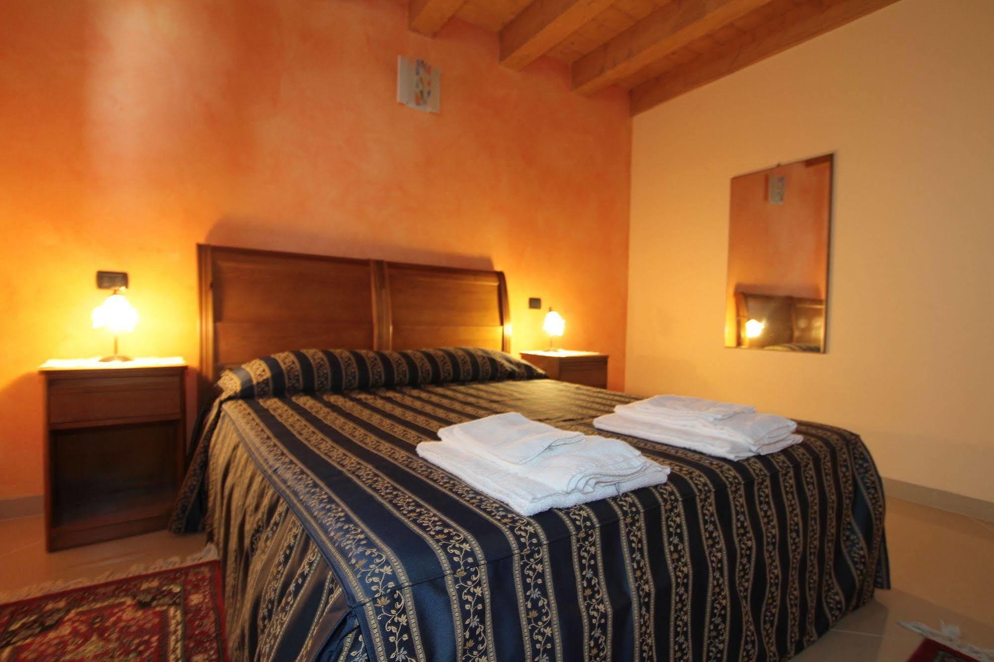 Agriturismo Tre Rondini Legnago Exterior photo